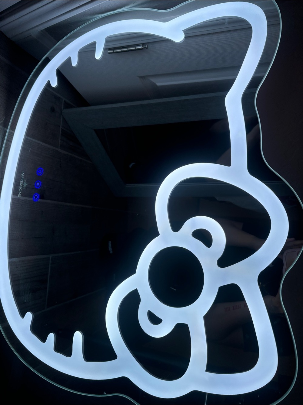 Hello Kitty Illuminated Wall Mirror - White LED Outline